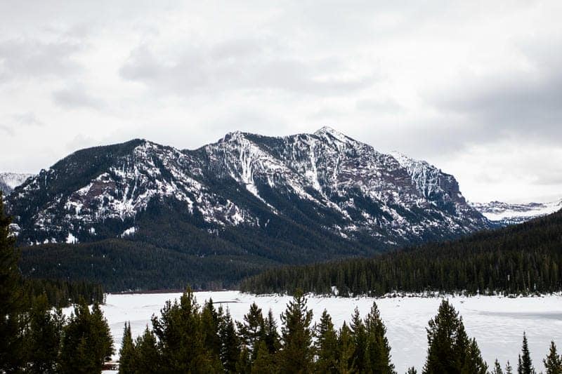 AdobeStock_403318648 Rocky Mountain landscape surrounding Bozeman Montana